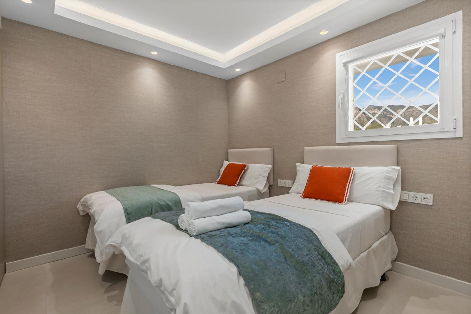 מארבלה Beach Front Apartment With Pool מראה חיצוני תמונה