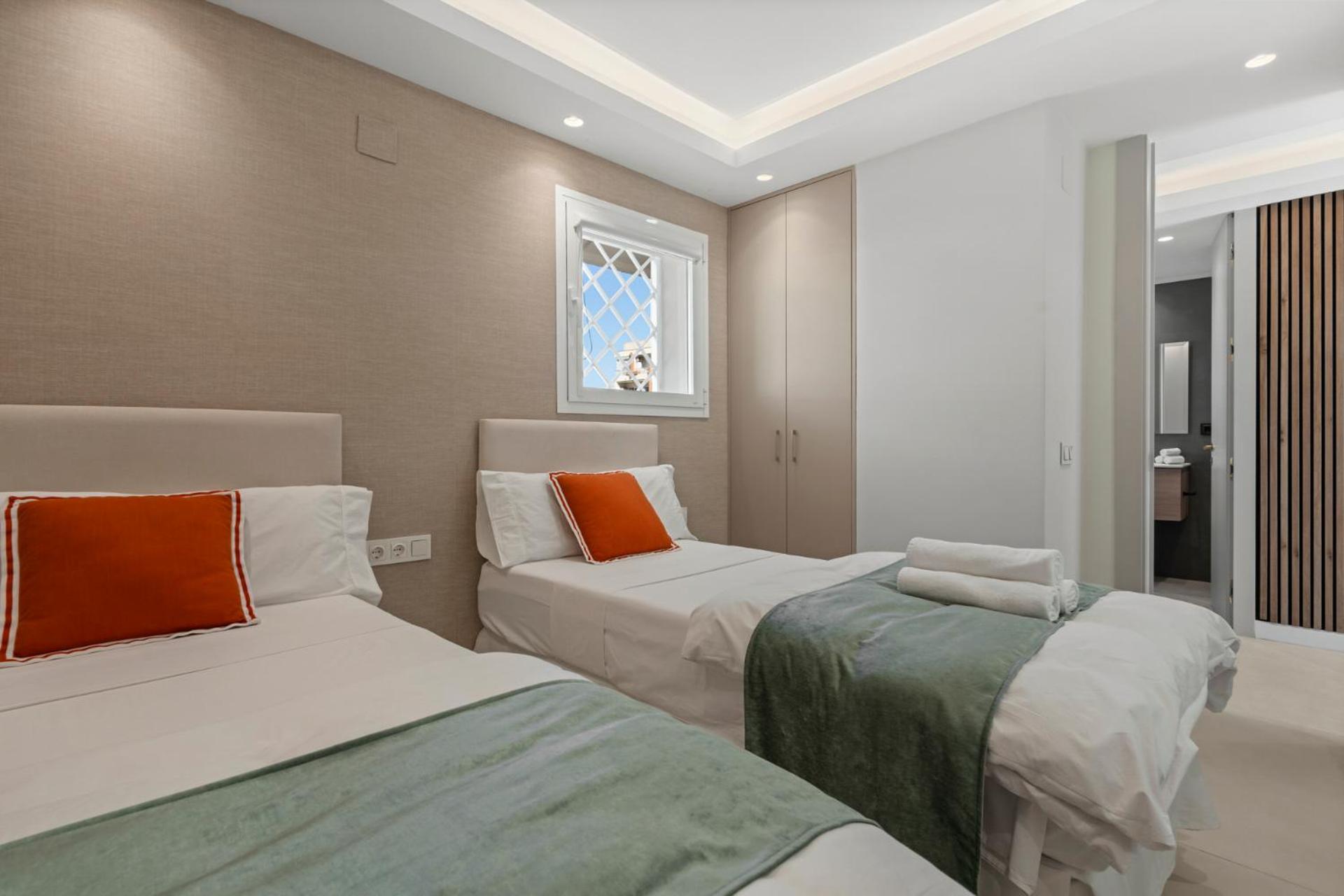 מארבלה Beach Front Apartment With Pool מראה חיצוני תמונה