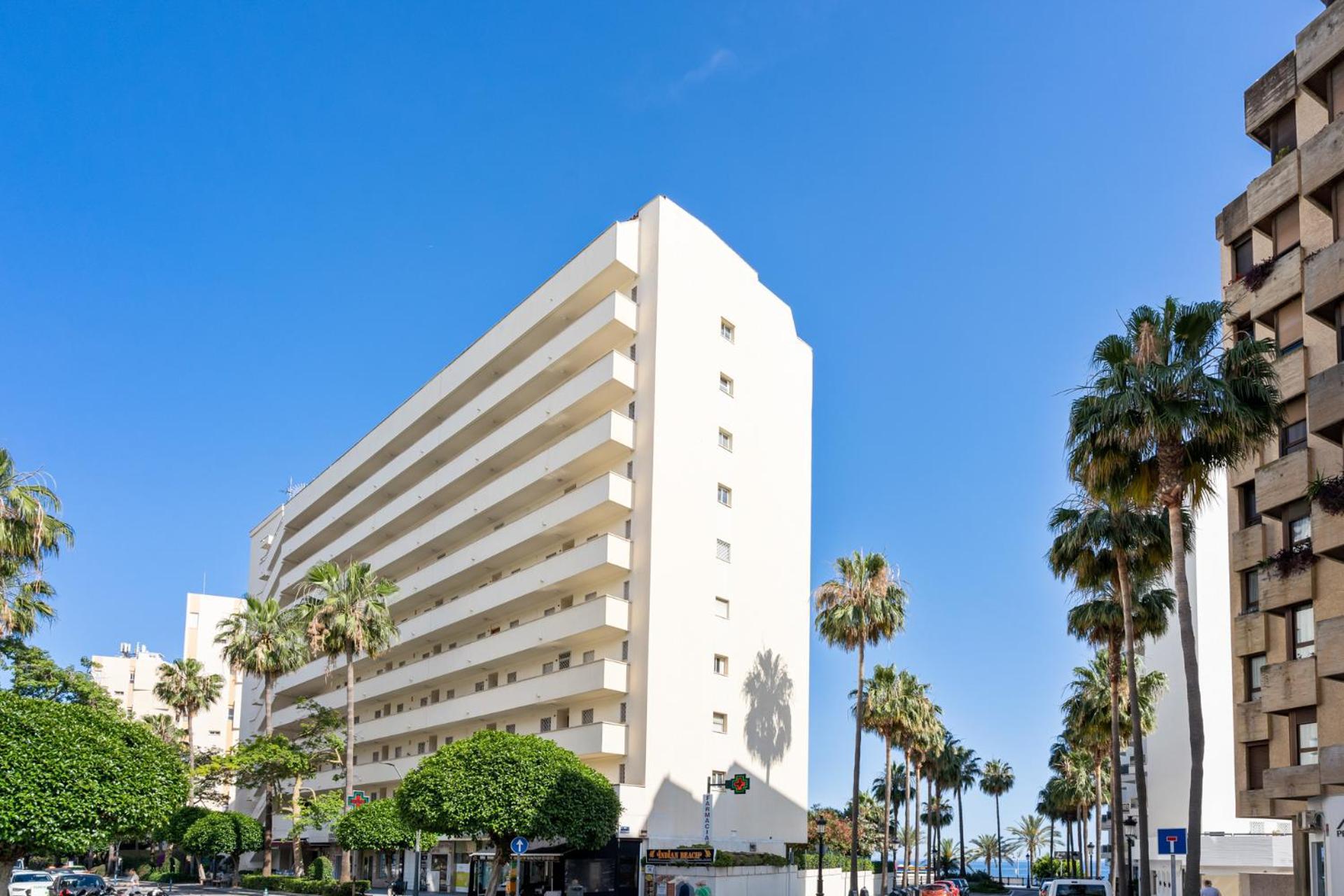 מארבלה Beach Front Apartment With Pool מראה חיצוני תמונה